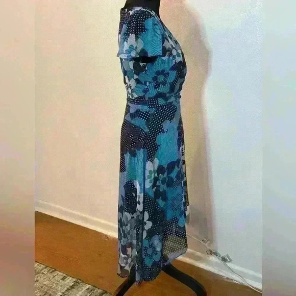 DKNY “Helen” Dress w/ Floral Print - Picture 2 of 6